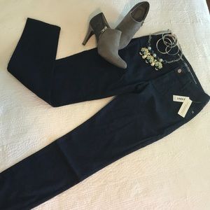 NWT Super Skinny Mid-rise stretch Jeans Dark Wash